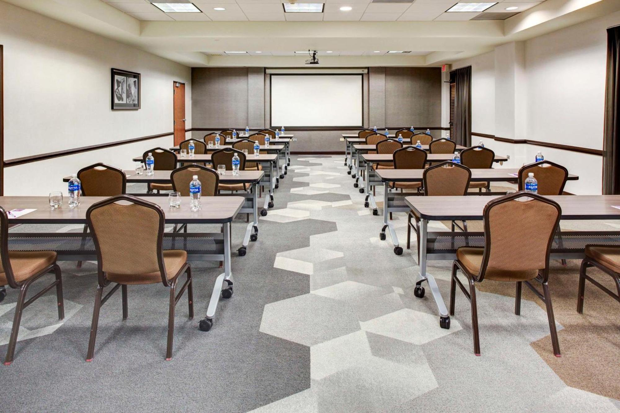 Hyatt Place Tampa Busch Gardens Εξωτερικό φωτογραφία